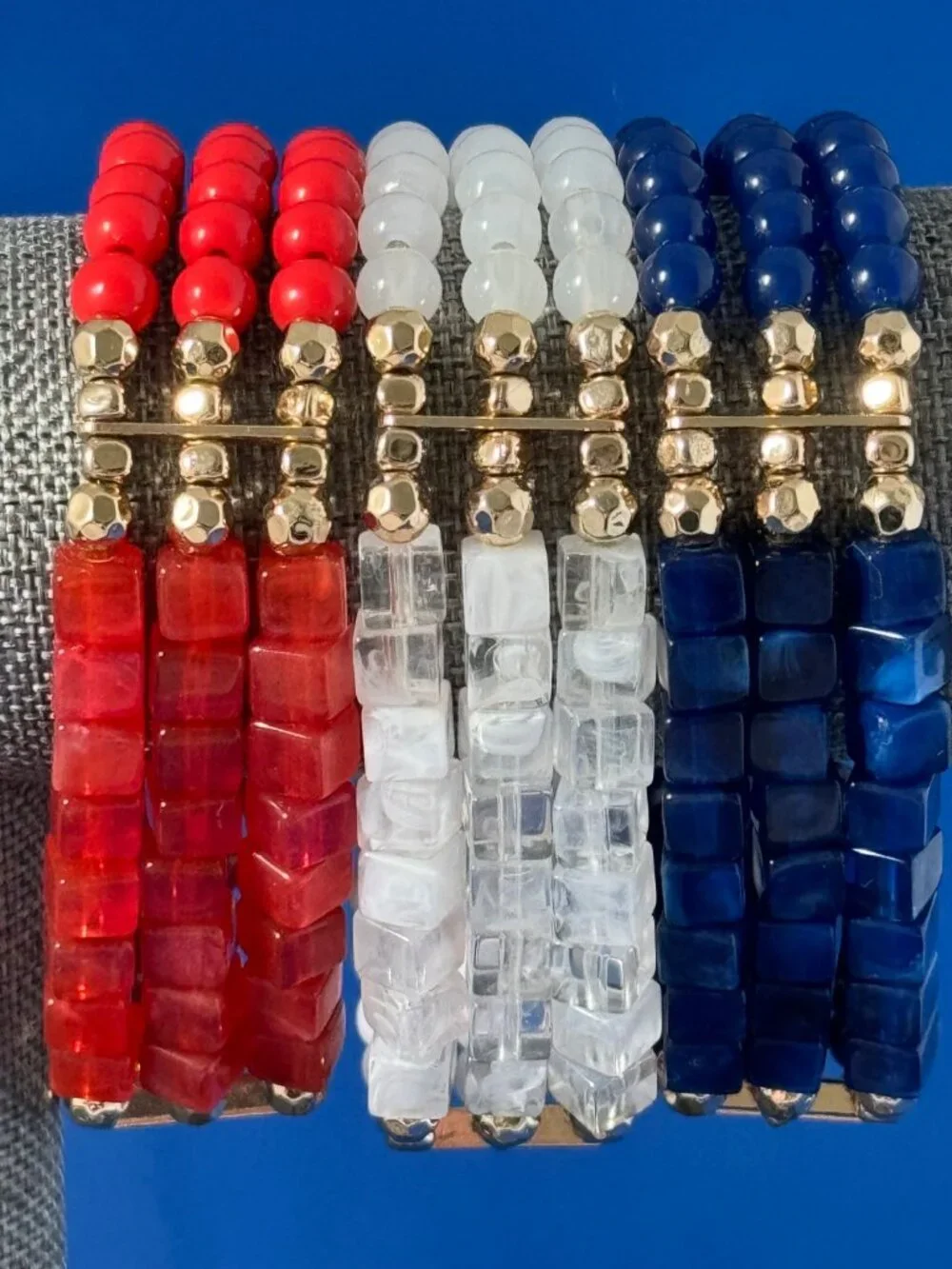 Avon Signature Spring Fling Triple Strand Stretch Bracelet Set Red White Blue